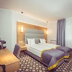 فيفالدي 4* بوزنان